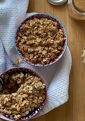 Una foto de Crumble de peras y avena