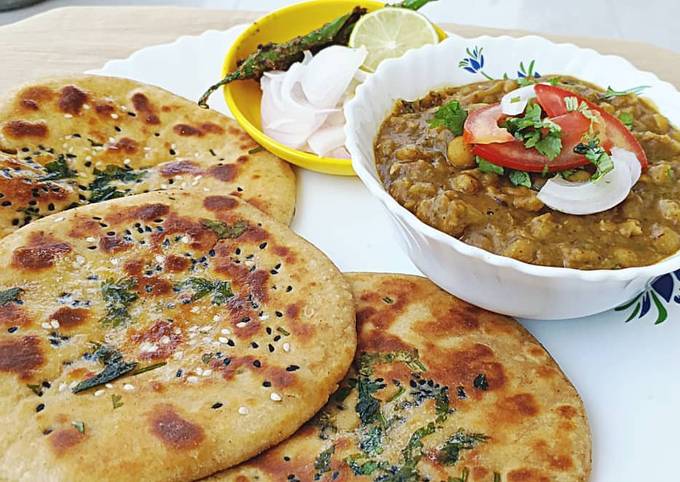Streetstyle Matar kulcha Recipe