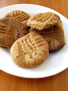 A picture of Peanut butter and Lemon rind Cookies.