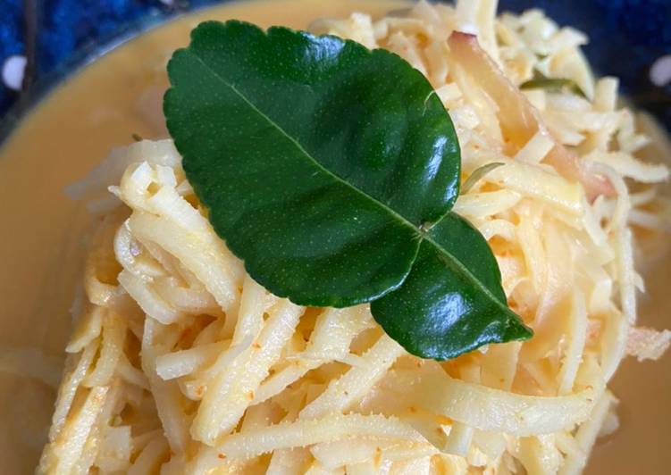 Steps to Make Homemade Bambooshoot In Coconut Soup
