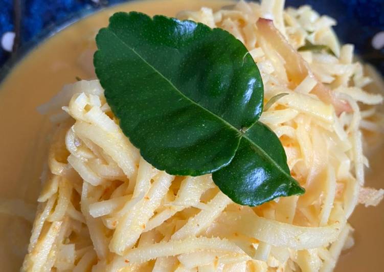 Simple Way to Prepare Award-winning Bambooshoot In Coconut Soup