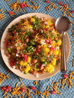 બટાકા પૌવા (Bataka Poha Recipe In Gujarati) રેસીપી મુખ્ય ફોટો