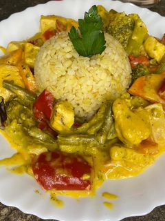 Фото Куряче карі з овочами🥘.