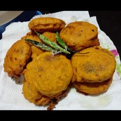 A picture of Aloo Chop.