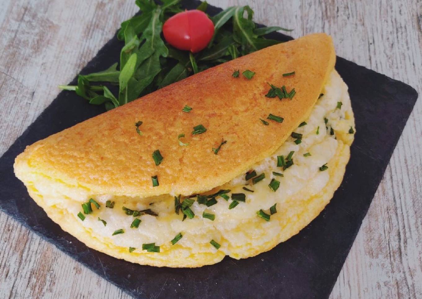 Omelette soufflée au parmesan