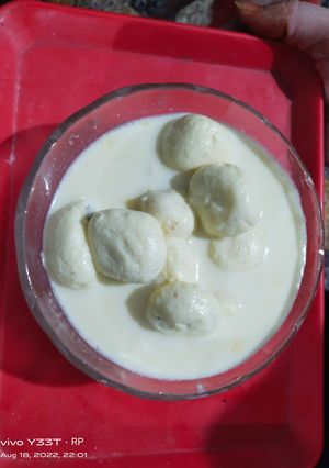 A picture of Rasmalai.