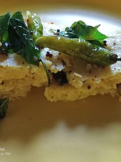 खमन ढोकला (khaman dhokla recipe in Hindi) रेसिपी मुख्य फोटो
