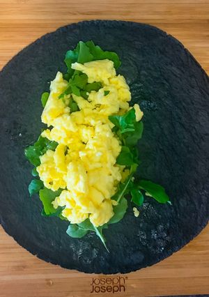 A picture of Scrambled Eggs and Rocket Wrap.