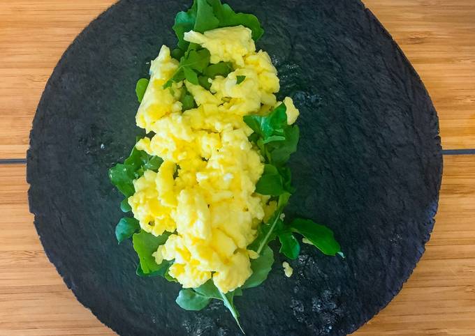 Scrambled Eggs and Rocket Wrap