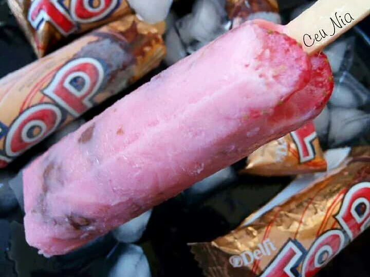 Langkah Mudah untuk Membuat Resep Es Stick Top Strawberry yang Sempurna Anti Ribet, Lezat