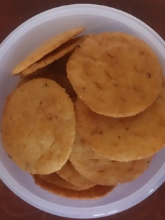 A picture of Mathri.