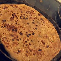 A picture of Aloo Paratha.