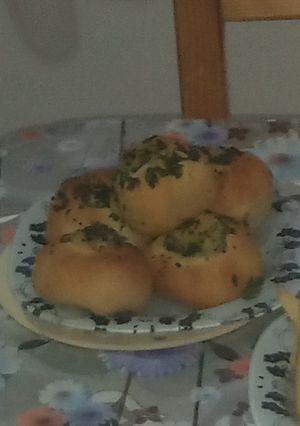 صورة لوصفة فطيرة محشية بالجبن ومعدنوس