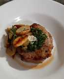 Filete al perejil con papas rústicas