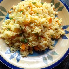 A picture of Left over white rice.