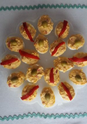 Una foto de Huevos rellenos