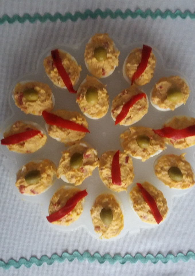 Una foto de Huevos rellenos