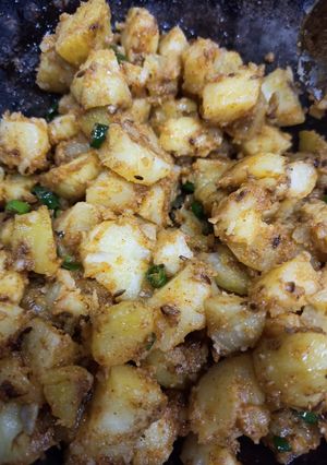आलू जीरा (aloo jeera recipe in Hindi) रेसिपी मुख्य फोटो