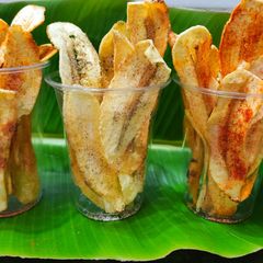 A picture of Banana crisps & 3 taste makers.
