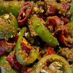 A picture of Red green chilli pickle.