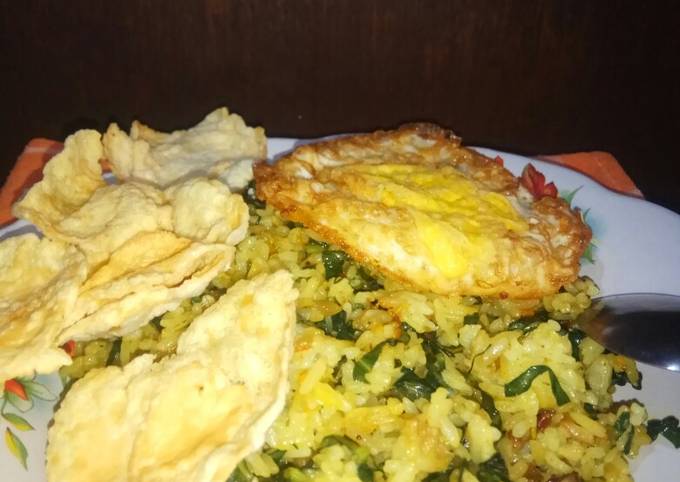 Resep Nasgor jadul/Nasi goreng daun mengkudu, Enak