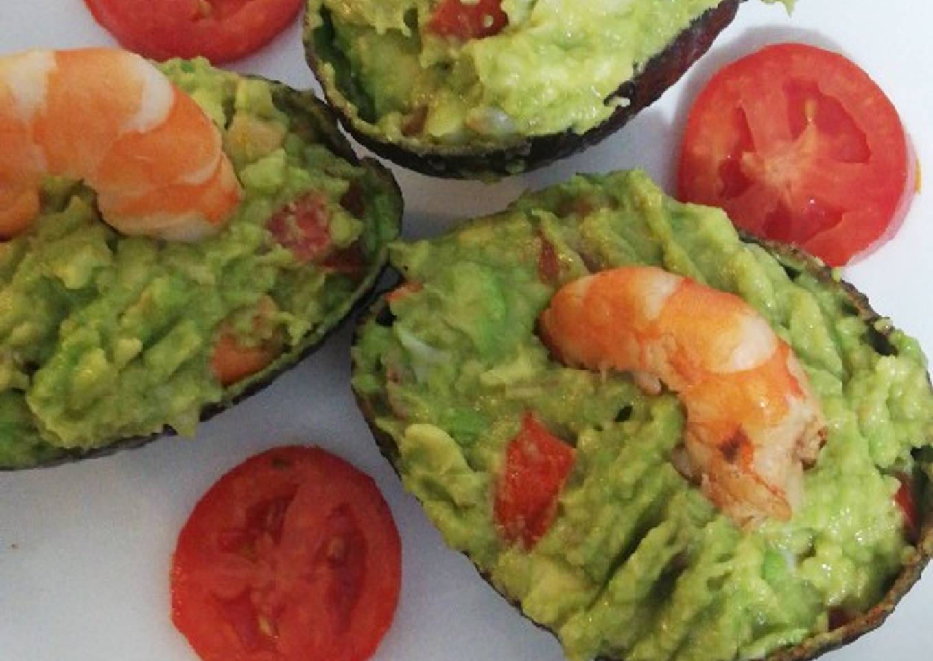 Aguacates rellenos gambas