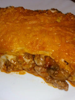 Una foto de Lasaña de carne con champiñones