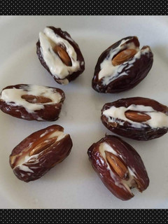 A picture of Cream and almond dates.