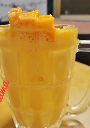 मँगोआईस्क्रीम शेक (Mango Ice Cream Shake Recipe In Marathi) रेसिपी चे मुख्य फोटो 