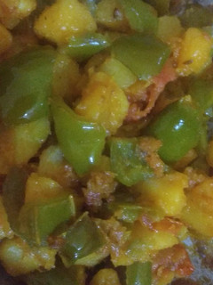 உருளைக்கிழங்கு குடைமிளகாய் ப்ரை செய்முறை முக்கிய புகைப்படம்