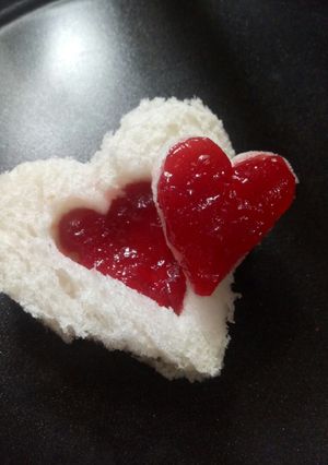A picture of Bread hearts 💕.