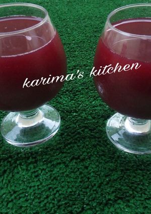 A picture of 1 cup ingredients zobo juice.