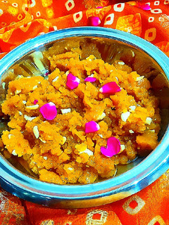 A picture of Instant moong dal halwa.