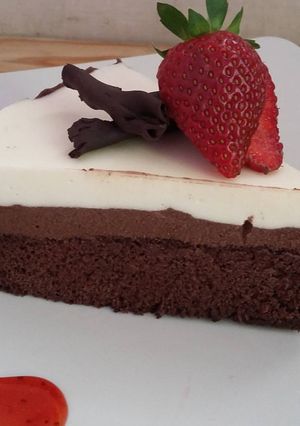 Foto resep TRIPLE CHOCOLATE MOUSSE CAKE   source : Ordinary Kitchen