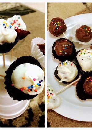 A picture of Cake pops.