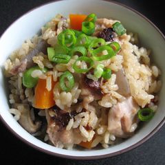 A picture of Chicken ‘Gomoku’ Takikomi Gohan (Seasoned Rice).