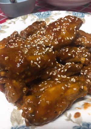 รูปของ ปีกบนไก่ทอดซอสคีโต