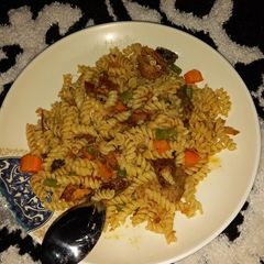 A picture of Macaroni vegetable jollof.
