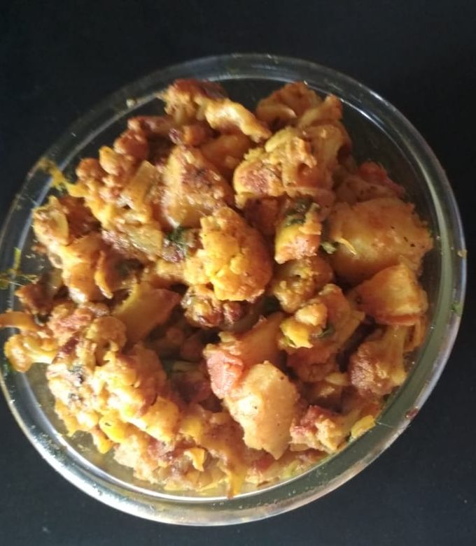 A picture of Cauliflower curry.