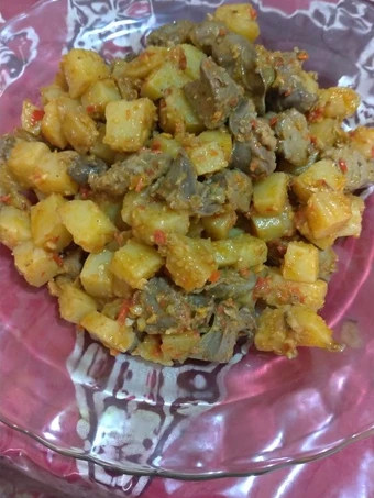 Langkah Mudah untuk Membuat Resep  Sambal goreng kentang ati rempelo (hati ampela) yang Bisa Manjain Lidah, Bikin Ketagihan