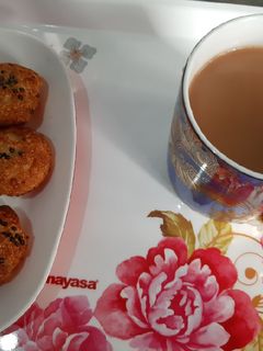 अदरक, काली मिर्च वाली कड़क चाय (Adrak kali mirch wali kadak chai recipe in hindi) रेसिपी मुख्य फोटो