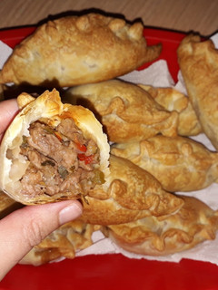 Una foto de Empanadas de carne cortada a cuchillo (las mejores)