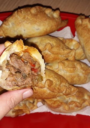 Una foto de Empanadas de carne cortada a cuchillo (las mejores)