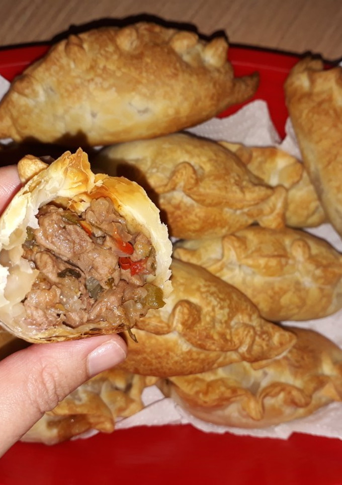 Una foto de Empanadas de carne cortada a cuchillo (las mejores)