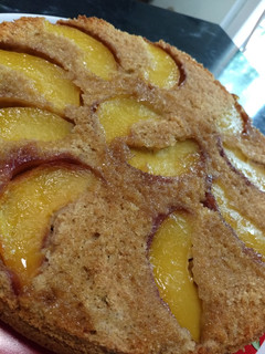 Foto di Torta alle pesche rovesciata