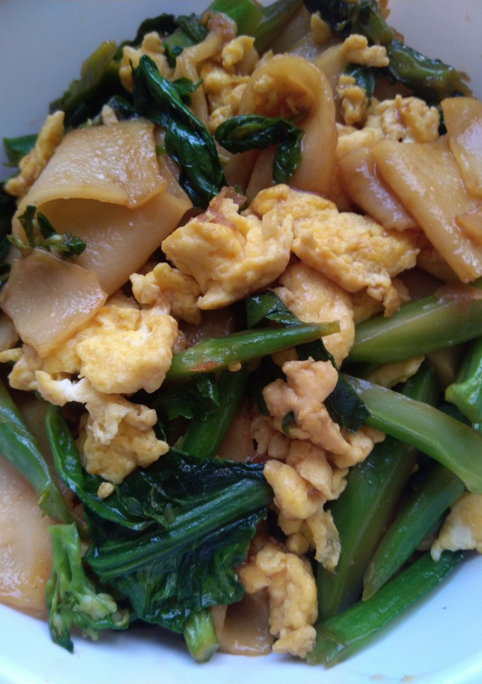 素食泰式炒粄條（素食料理）（簡單料理）（一鍋到底料理） 的食譜成品照片