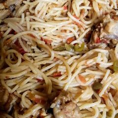 A picture of Desi Style Chicken spaghetti.