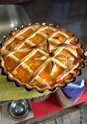 Una foto de Tarta de calabaza con choclo y pollo