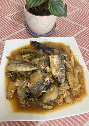 蔥薑紅燒秋刀魚（電鍋版） 的食譜成品照片
