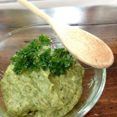 A picture of Avocado ranch.